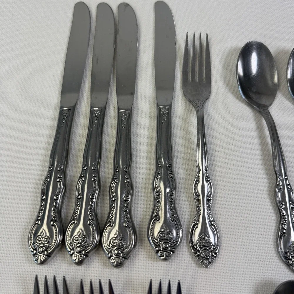International Verona Stainless Silverware 13 Pieces Spoon Knife Fork Lot Taiwan